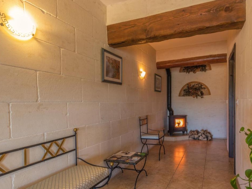 WhatsApp Image 2025-11-18 at 16.53.06 (2)