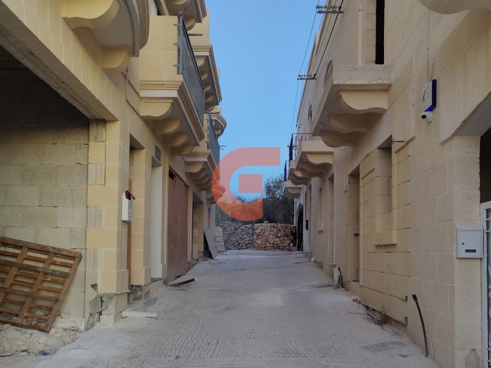 Alley in San Blas Road